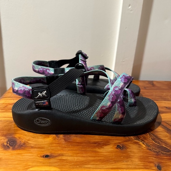 Chaco Men\'s Colorful Strap Sandals